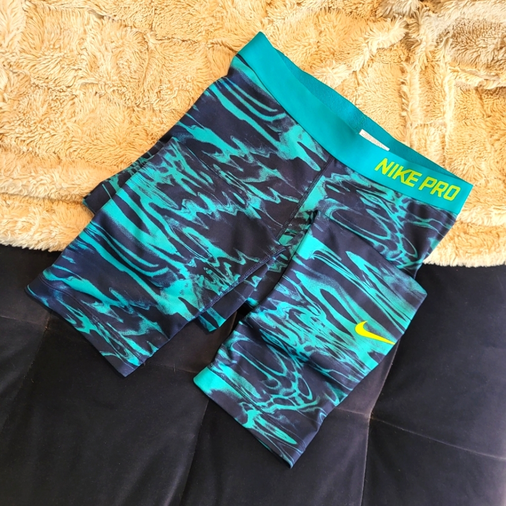 Nike Pro Teal & Navy Patterned Compression Capris